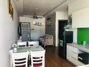 Køkken eller tekøkken på ThanhTam homestay + 2 billeder