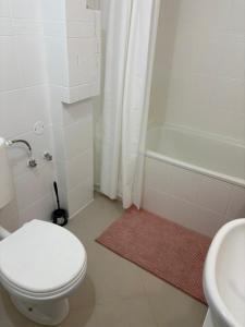 Ένα μπάνιο στο Apartament Stare Miasto +4 φωτογραφίες