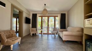 Gallery image of Mercans Bodrum Beach Hotel in Bodrum City +16 photos