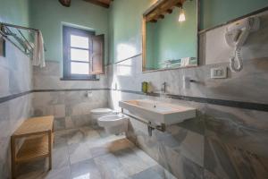 A bathroom at Spa Resort Fonte Alla Lepre