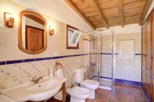 A bathroom at Sabina Még 14 kép