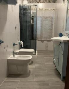 Ένα μπάνιο στο Villa l oleandro