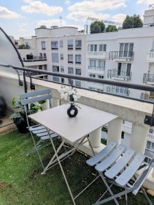 Μπαλκόνι ή βεράντα στο Cozy Studio Paris Porte de Versailles