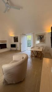 A television and/or entertainment centre at Masseria Frassaniti