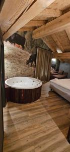 Postel nebo postele na pokoji v ubytování Crimea Wine Hotel + 37 fotografií