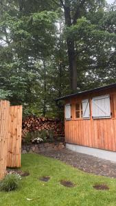 Um jardim no exterior de Chatička u Olšovce, Jedovnice