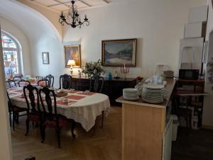 Posezení v ubytování Hotel Pension Waizenegger am Kurfürstendamm