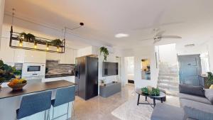 Kuchyň nebo kuchyňský kout v ubytování Casa de Ville-Murcia Holiday Rentals Property