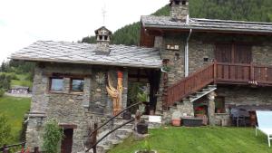 The building in which a vendégházakat is located