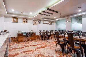 Posezení v ubytování Hotel Le Roi Near New Delhi Railway Station