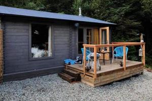 Patio nebo venkovní prostory v ubytování Off Grid 1-Bed Cabin Pets Ok 20 mins to Dunoon