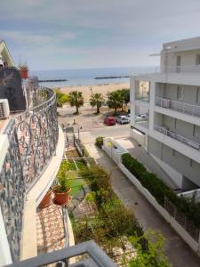 a balcony with a view of the beach at Monlocale al 20m del mare con terrazza privata in Roseto degli Abruzzi