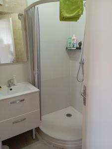 Ένα μπάνιο στο STUDIO 6 LUZ SAINT SAUVEUR 5 Pers