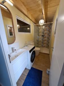 Ένα μπάνιο στο Logement à la campagne à 20min de l'océan