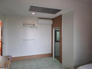 Fotografie z fotogalerie ubytování โรงแรมฟร้อนบีช frontbeach v destinaci Ban Pak Nam Pran