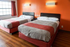 Postel nebo postele na pokoji v ubytování Motel 6-Euless, TX - DFW West