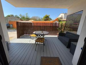 Balkón nebo terasa v ubytování GuestHouse Le Patio34