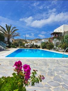 Πισίνα στο ή κοντά στο ILIOS COZY POOLHOUSE MYKONOS