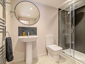 Ένα μπάνιο στο 3 Bed in Leominster 93304 +17 φωτογραφίες
