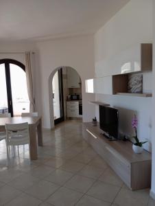 Μια τηλεόραση ή/και κέντρο ψυχαγωγίας στο Villa Marea