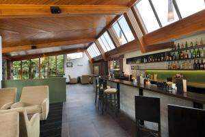 Salone o bar di Scenic Hotel Franz Josef Glacier
