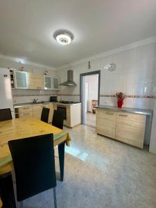 Kuchyň nebo kuchyňský kout v ubytování Lovely Terraced House in Costa del Silencio