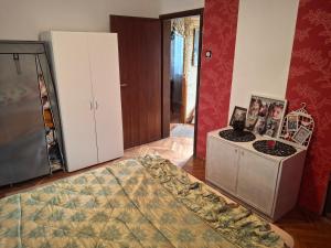 Voodi või voodid majutusasutuse Avalski put toas +26 fotot
