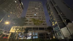 Το κτήριο όπου στεγάζεται  το διαμέρισμα