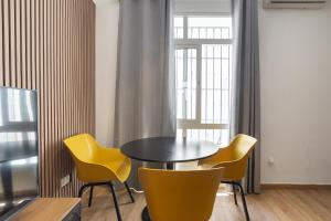stylish-malaga-2-bedroom-with-patio-m-laga-tarifs-actualis-s-pour-2026