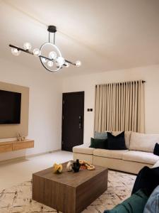 Gallery image of The Hudson Apartments in Ilado