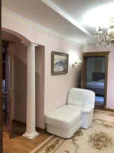 Posezení v ubytování Петрос Family Hotel