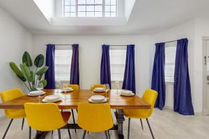 Gallery image of Coastal Casa in Palm Coast +30 photos