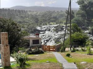 Landskap semula jadi dekat dengan chalet