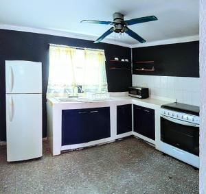 Kuchyň nebo kuchyňský kout v ubytování Casa Blanca Cancun