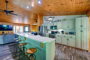 Gallery image of Yellow Mountain Vista Echoes at 4400 in Cullowhee