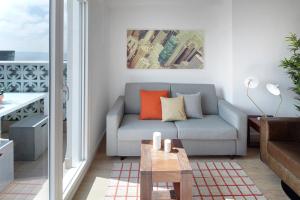 Posedenie v ubytovaní Beach House 2 by FeelFree Rentals