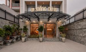 Framhlið eða inngangur Hoang Dung Hotel and Apartment by THC Group