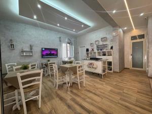 Kuchyň nebo kuchyňský kout v ubytování Hotel Eriale Nuova Gestione
