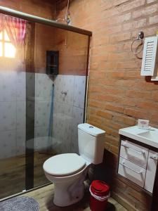 Et badeværelse på Recanto Sol Maior - Casa Lírio