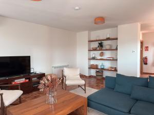 Μια τηλεόραση ή/και κέντρο ψυχαγωγίας στο Casa Maison Llama +71 φωτογραφίες