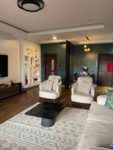 Posezení v ubytování Apartment 304 By Polished White