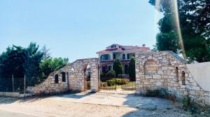 Gallery image of Dionysus Residence Pikermi in Pikérmion