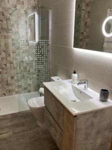 Gallery image of Rural getaway ideal for outdoor activities with jacuzzi in El Peral