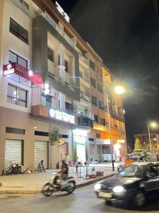 Tòa nhà nơi căn hộ tọa lạc