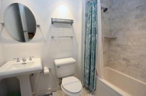 Ένα μπάνιο στο New castle street 120 +21 φωτογραφίες