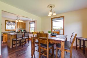 Φωτογραφία από το άλμπουμ του 4 Mi to Dtwn Granville Family Home with Deck! σε Granville +18 φωτογραφίες