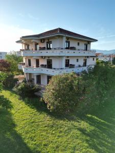 Photo de la galerie de l'établissement Antonios Apartments, à Ulcinj