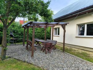 Vonkajšia záhrada v ubytovaní Domek całoroczny Pod Bieszczadzkim Aniołem