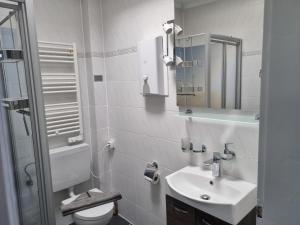 Ein Badezimmer in der Unterkunft Ferienhaus Ohrenqualle