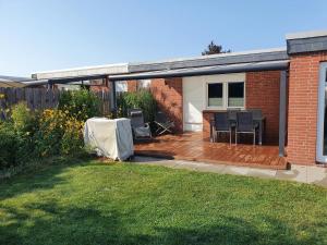 Ein Garten an der Unterkunft Ferienhaus Ohrenqualle